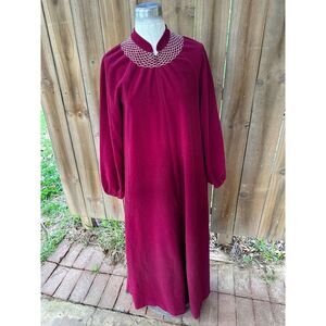 Vintage 70s VANITY FAIR Brushed Soft Cuddly Smocked Zip Front HOUSECOAT S